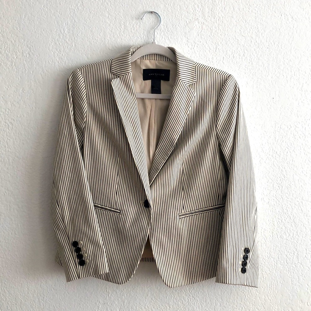 Ann Taylor Pinstripe Blazer sz 2